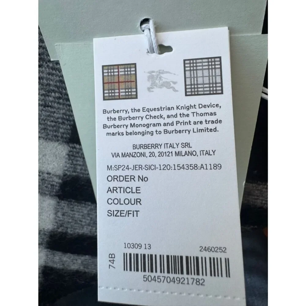 NWT Burberry Black White & Gray 100% Wool Oversized Signature Check Scarf Auth